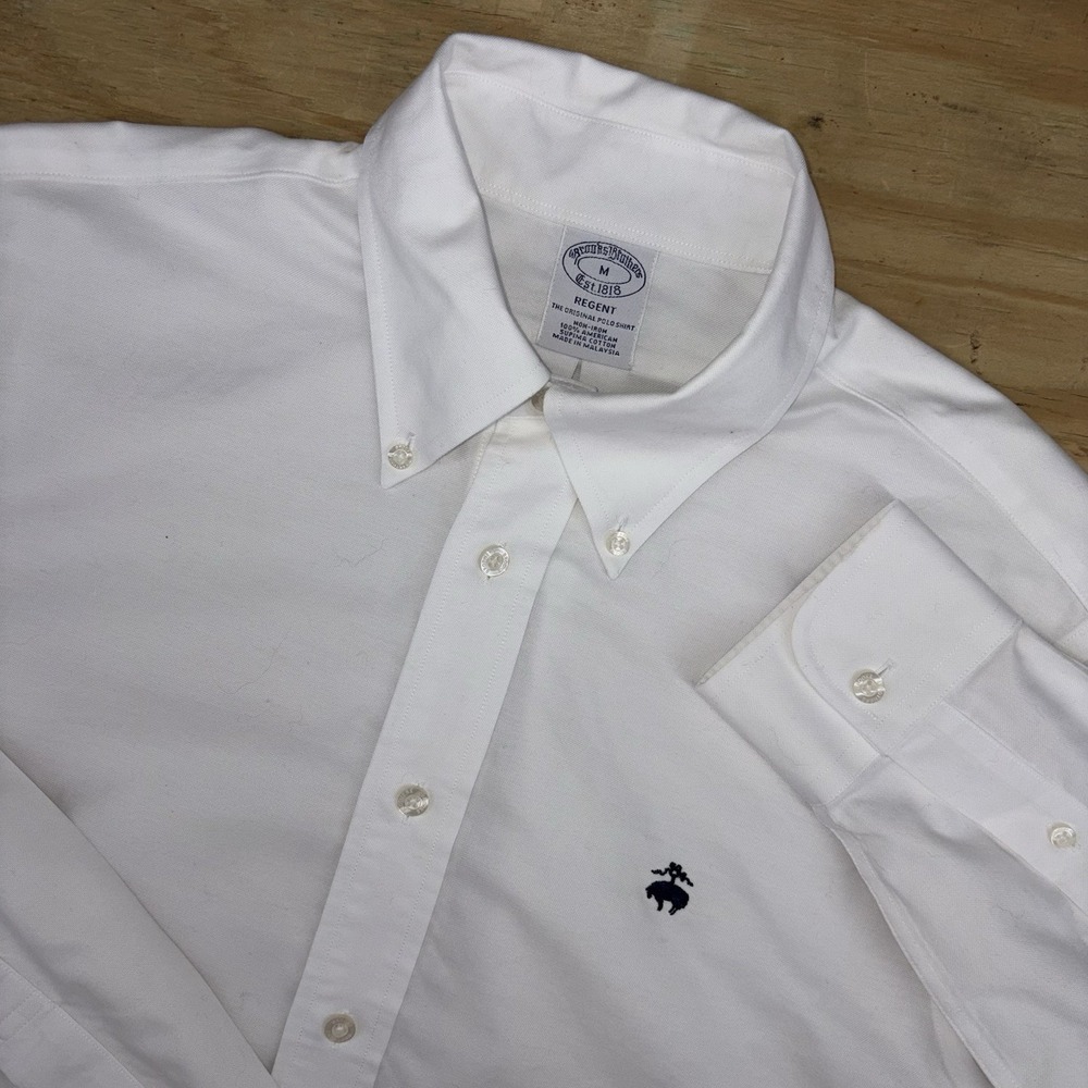 Brooks Brothers Oxford Shirt Mens Medium Solid White Golden Fleece Logo Regent
